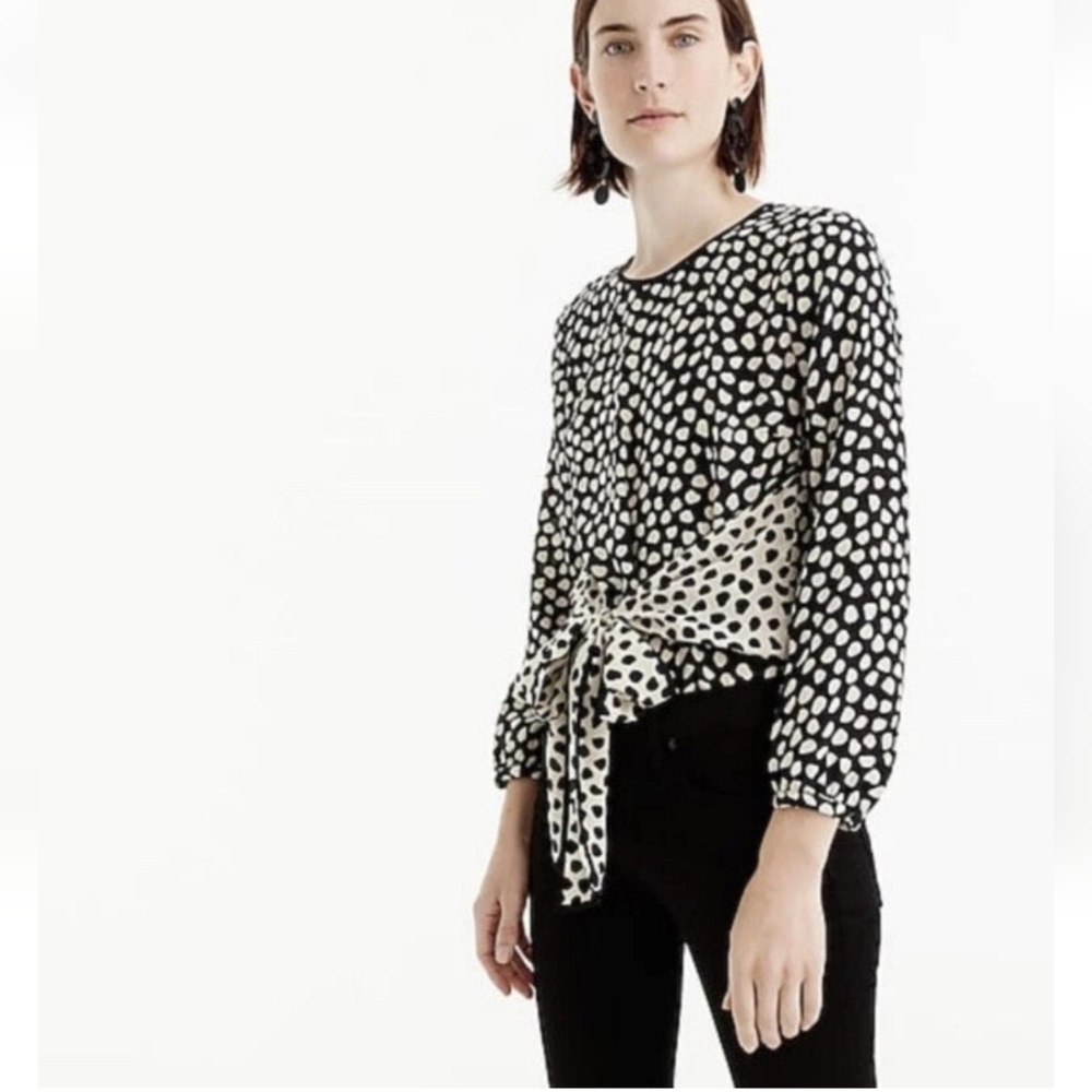 J Crew 100% Silk Waist Tie Front Blouse Top‎ Black & White Pebble Print size 2